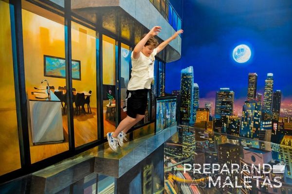 El Mundo de las Ilusiones en Los Ángeles: un viaje divertido a lo imposible