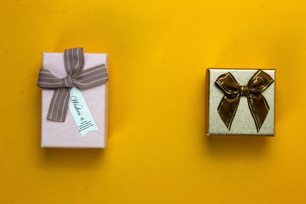 How to Avoid Buying Duplicate Gifts for Friends and Family