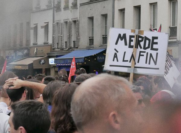 manif contre le coup de force