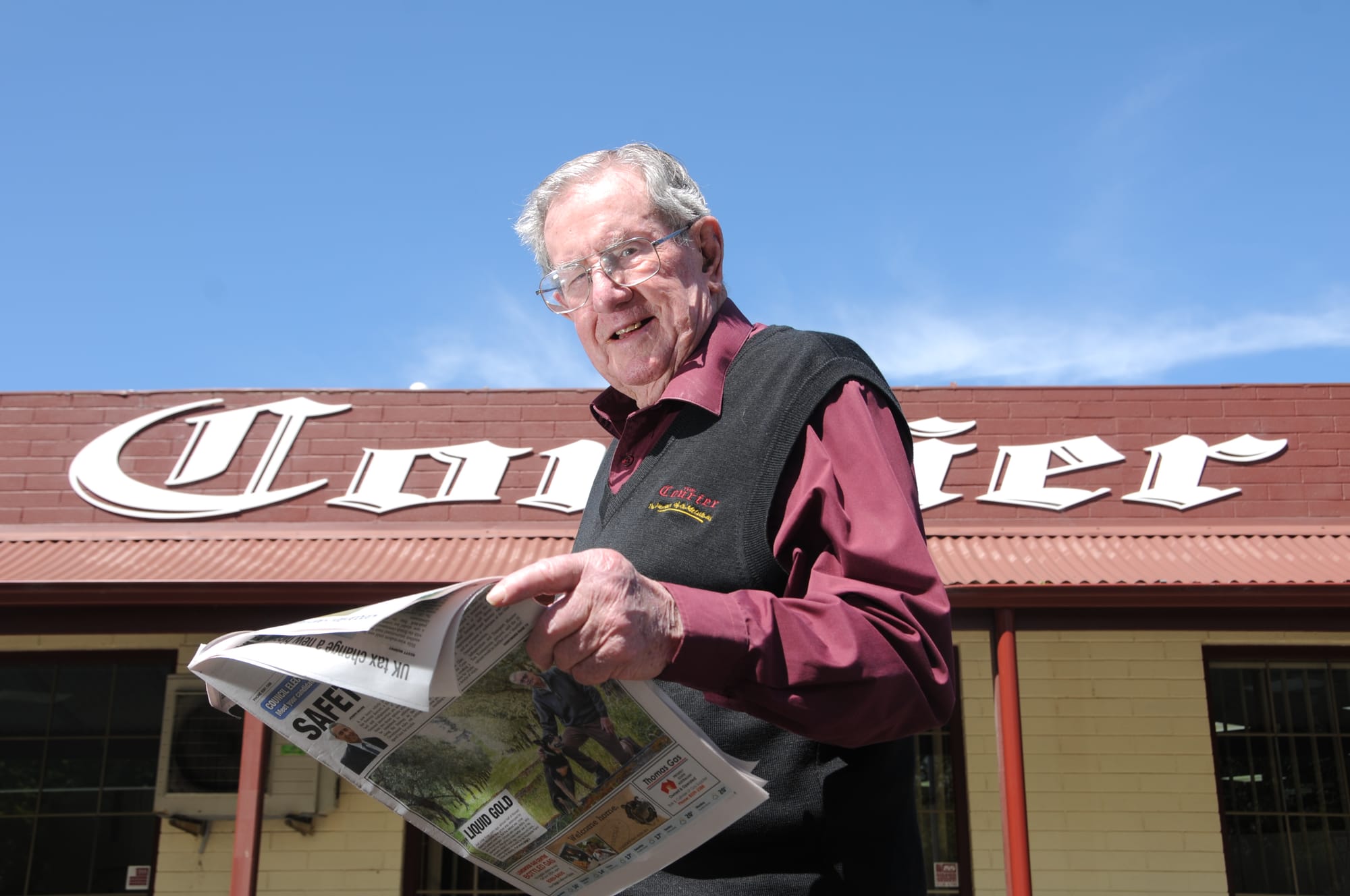 Newspaper stalwart