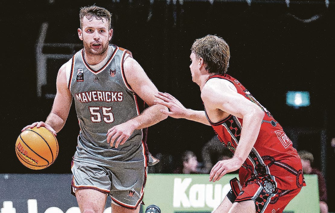 Big scalp for Mavs men