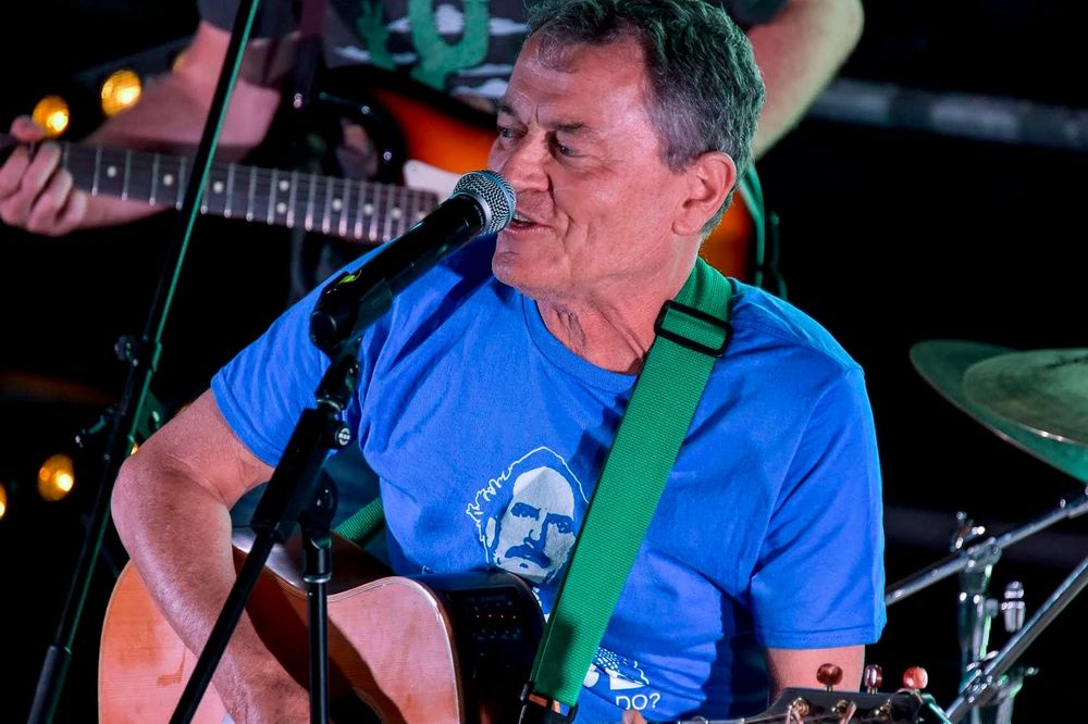Peter Combe set to sing to a new tune post image