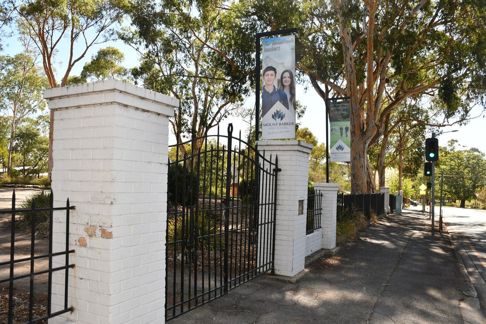 Heritage gates to move for $40m roundabout upgrade post image