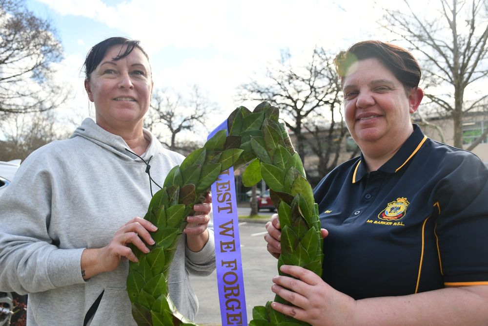 Thieves target commemorative wreaths post image