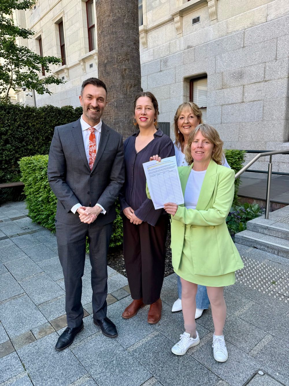 Committee to investigate Hahndorf truck ban post image