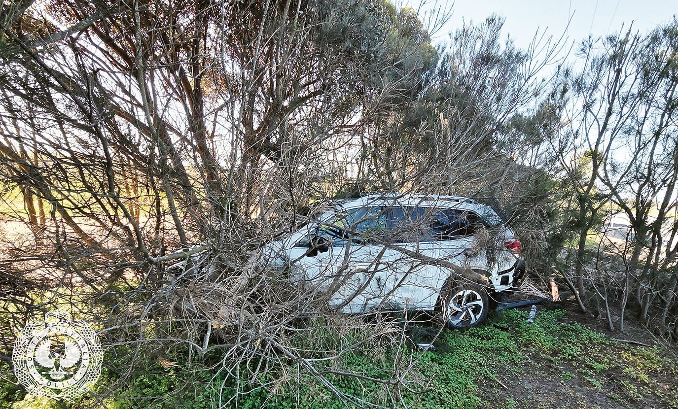 Stolen vehicle crashed post image