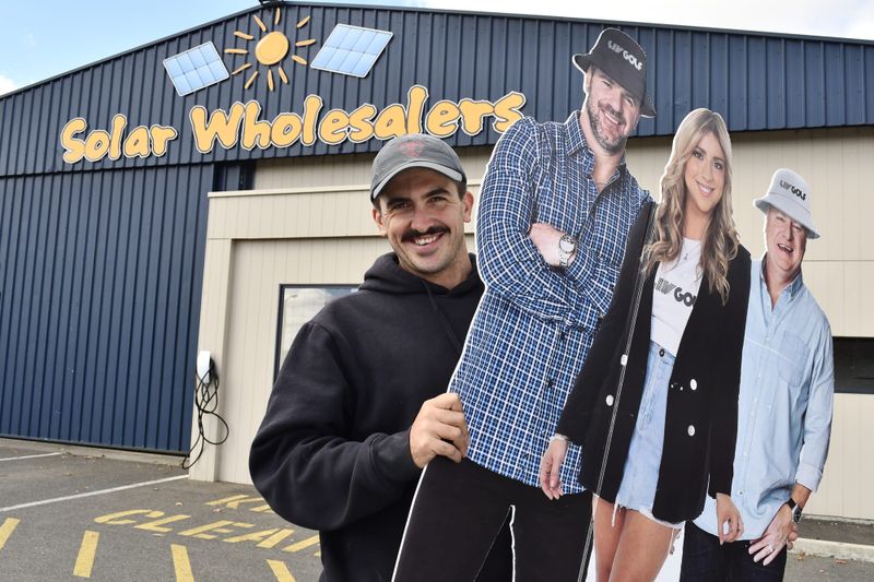 Unorthodox advertising sends Elliot to LIV Golf post image