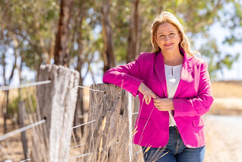 Sharkie set to win, but Labor, Greens closing in post image