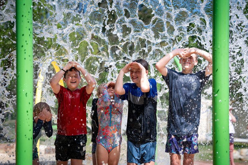 Splash down: new splash park opens in the Hills post image