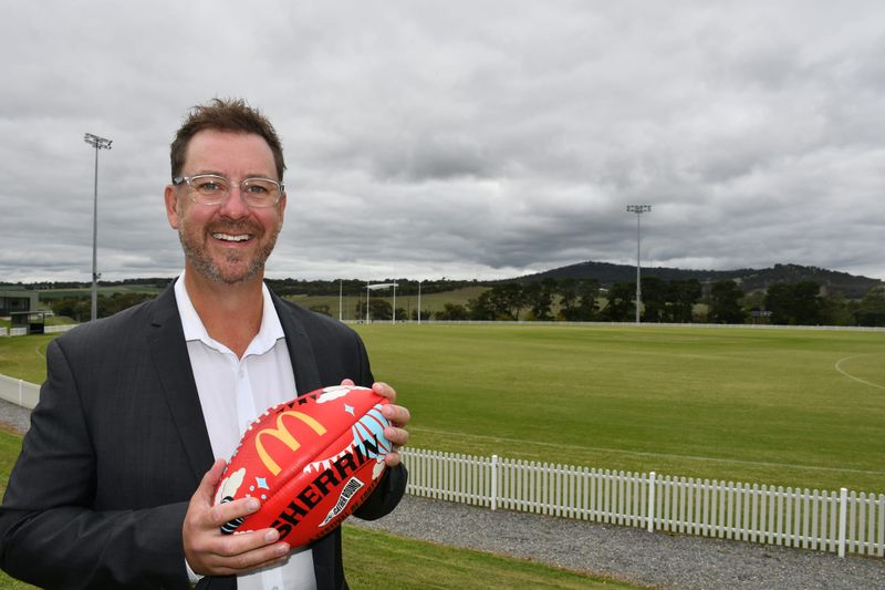 MP wants Gather Round return post image