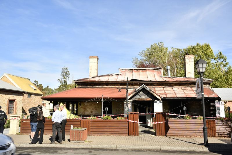 Police appeal for witnesses after restaurant fire post image