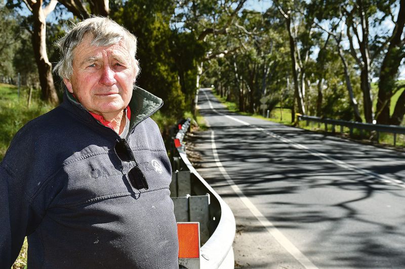 Drivers create risk by ignoring signs, lines post image