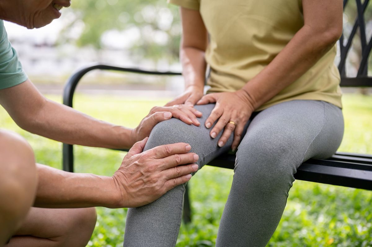 The Early Signs of Knee Problems Most People Ignore