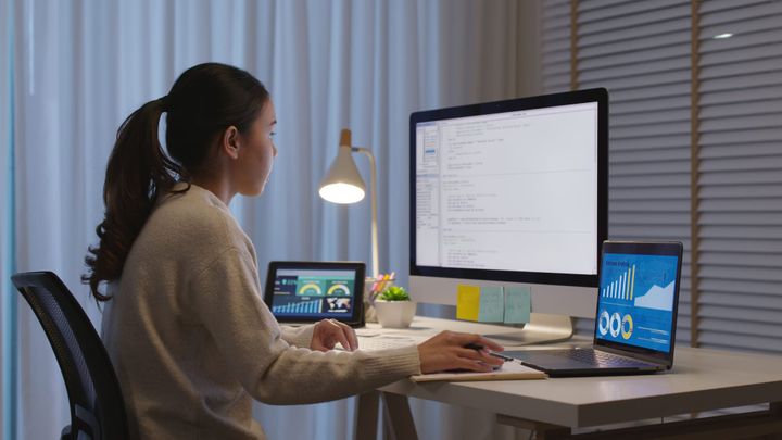 The Deep Work Protocol: Engineering a "Distraction-Free" Environment