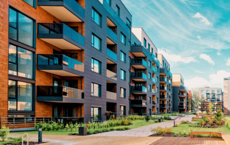 Multifamily REITs: Cap rates, Per  Door, Expected 4 year IRR