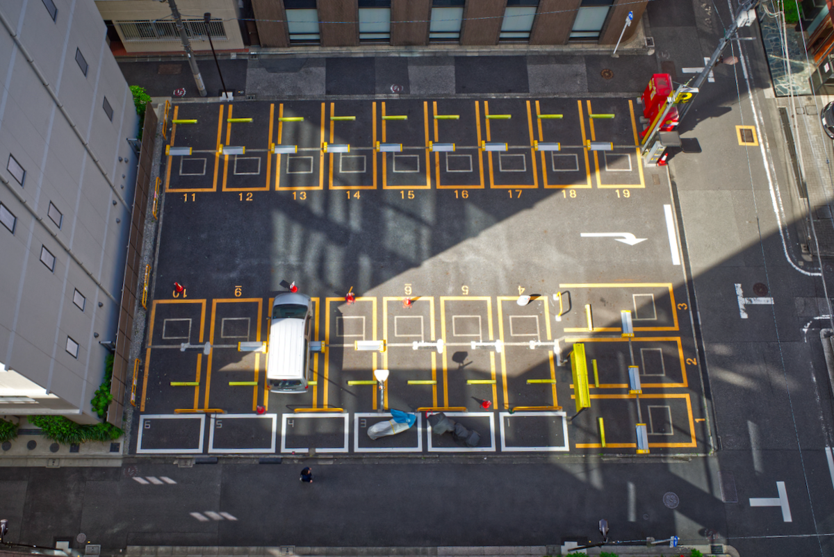 Nahverkehr〈電車〉und Radverkehr〈自転車〉