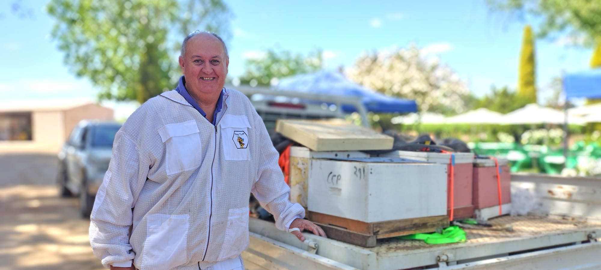 Learning to live with varroa:  Riverland beekeepers ready for change