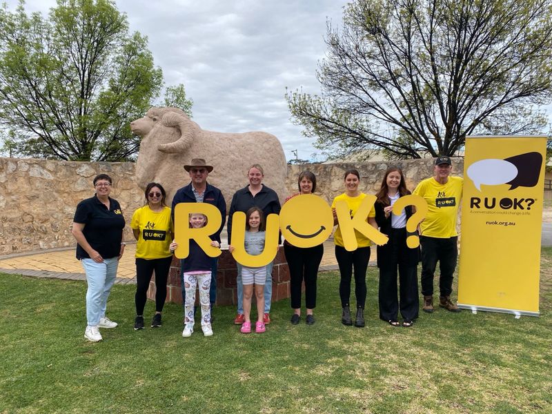 WEATHERING IT TOGETHER:  free mental health support for the Riverland post image