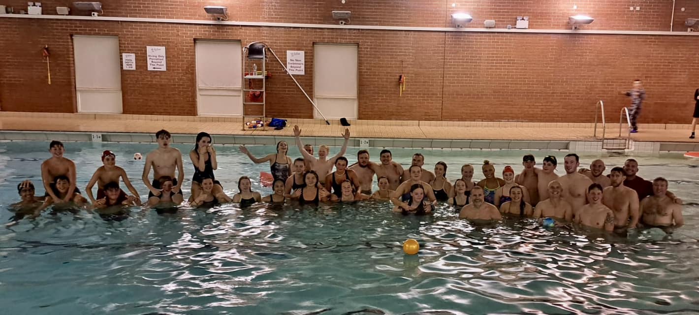 Ashton Swimming Club on their last night training at Ashton Pool. Photo via Facebook.
