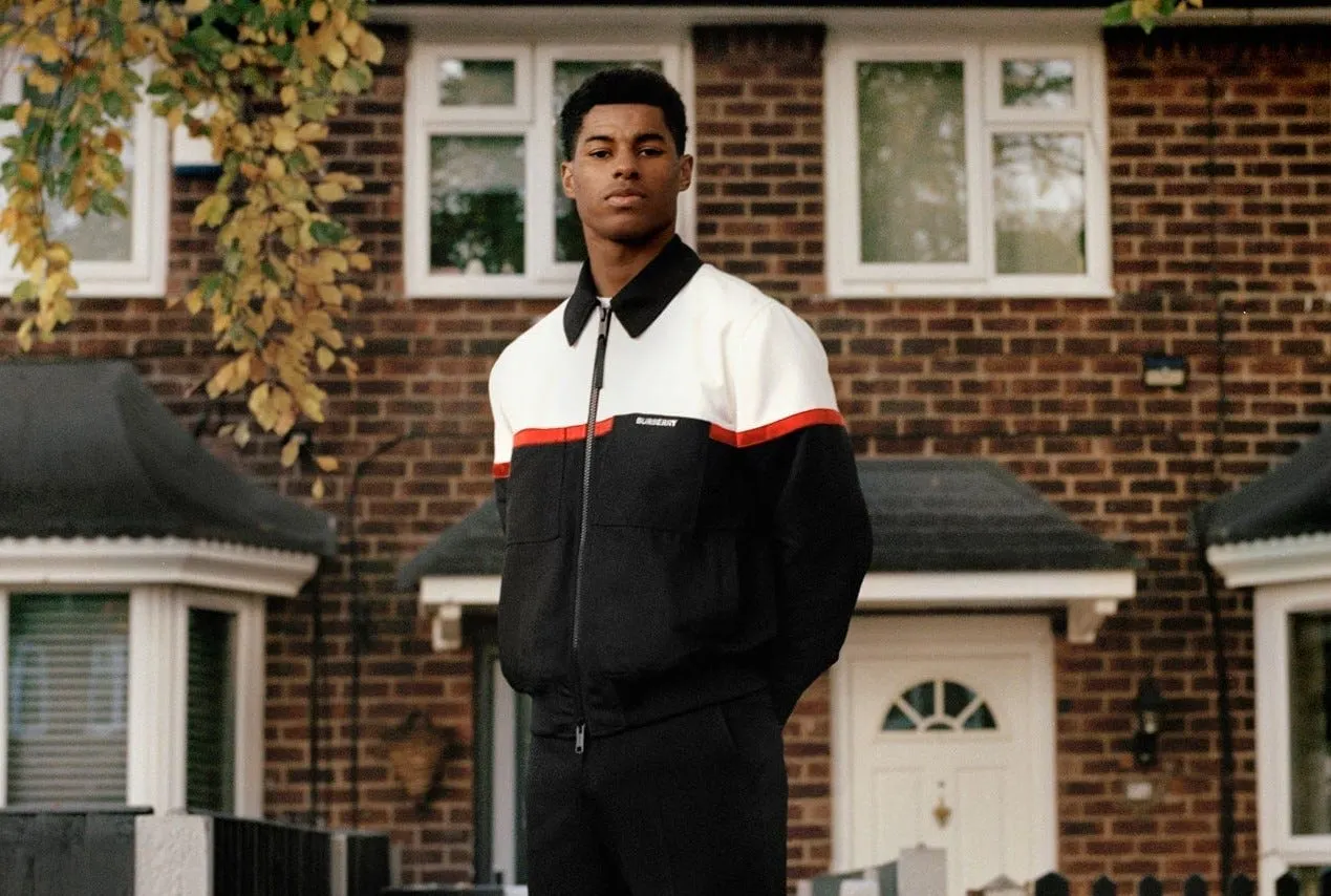 Exclusive: Rashford feeds Wythenshawe kids with a donation to the local takeaway 