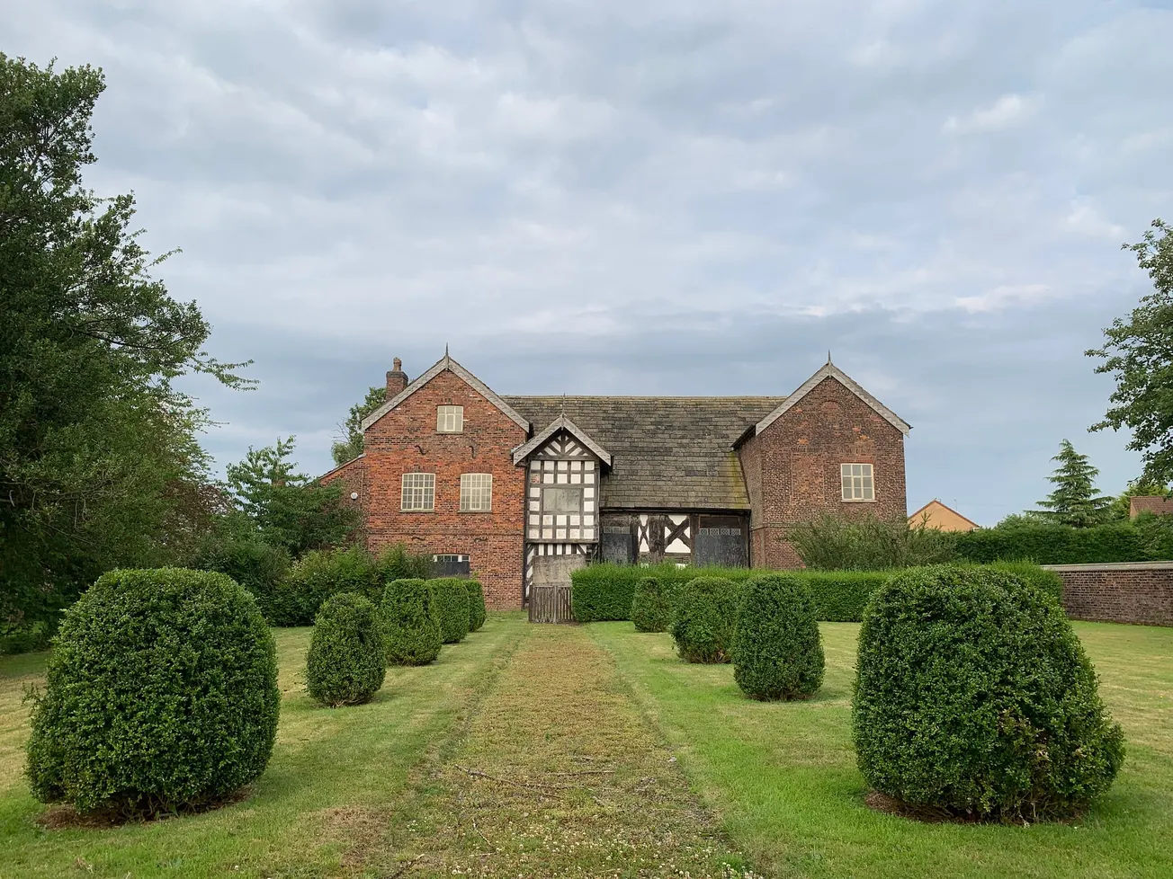 The last knight of Baguley Hall