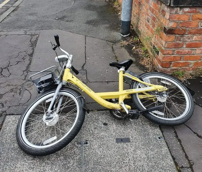 Are vandals and thieves sinking another cycle hire scheme in Manchester?