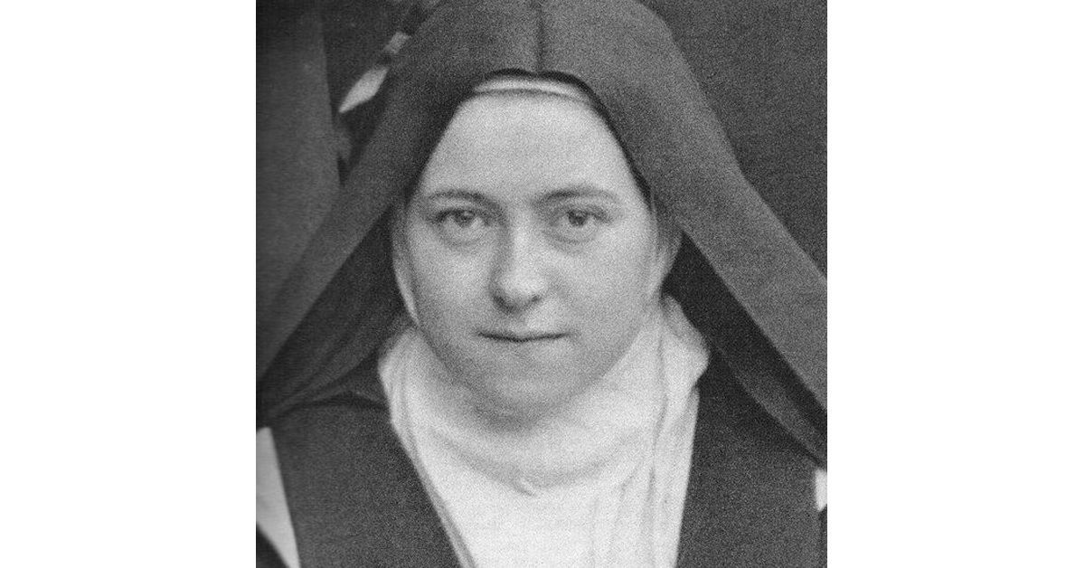 ¿Tu amigo sacerdote necesita ayuda? Reza esta oración de Santa Teresita de Lisieux