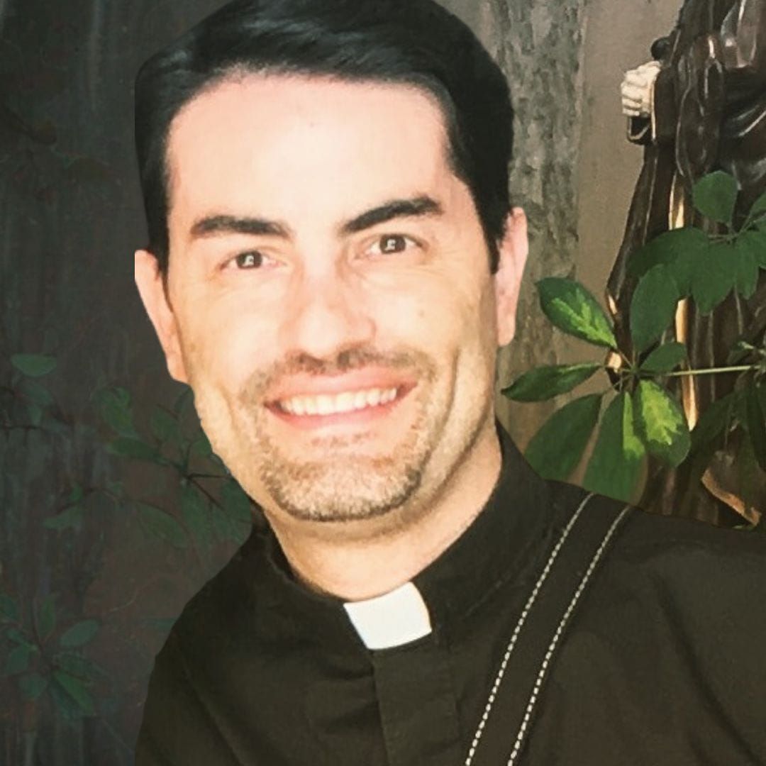 Padre Goyo Hidalgo, sacerdote con cáncer, sacerdote influencer