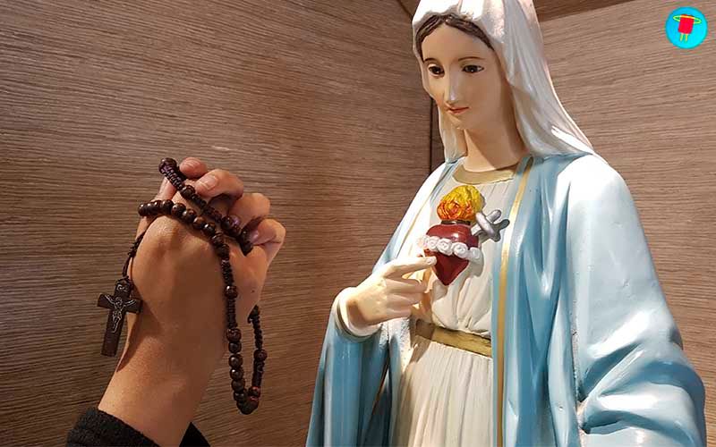 Si Jesús es el único mediador entre Dios y los hombres ¿Por qué le pedimos a los Santos?