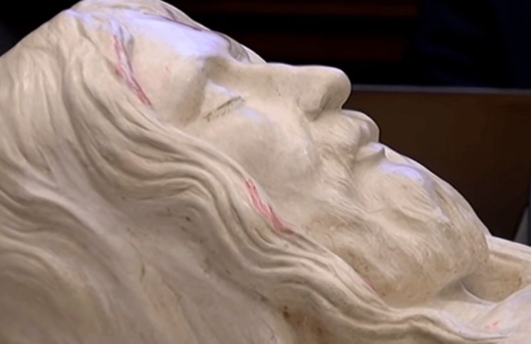 Construyen estatua de Cristo según los rasgos de la Sábana Santa