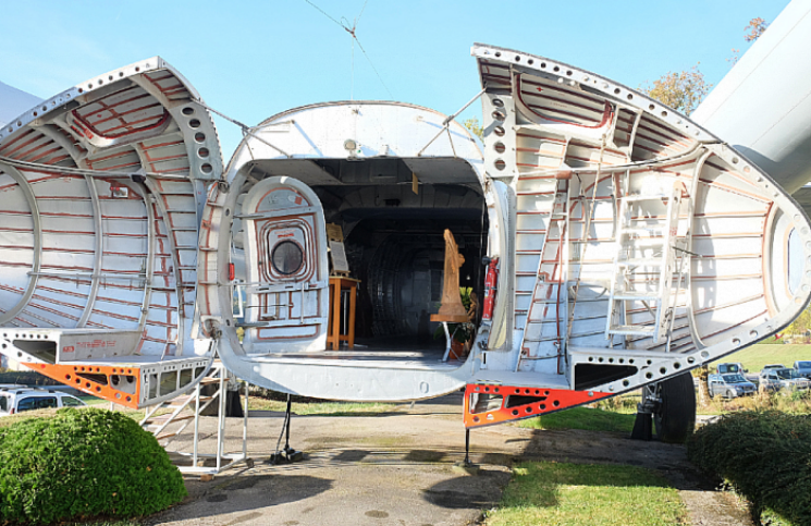 Conoce la ingeniosa capilla instalada en un avión