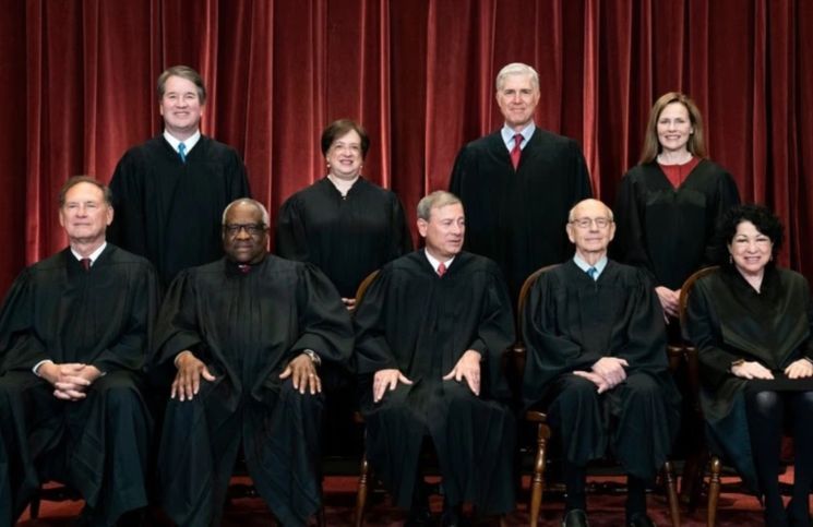 Corte Suprema de EE.UU. anula fallo que garantizaba aborto legal en todo el país