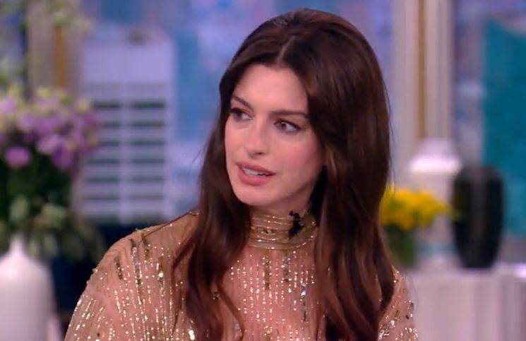 Polémica por la frase de Anne Hathaway: "El aborto puede ser otra palabra para misericordia"