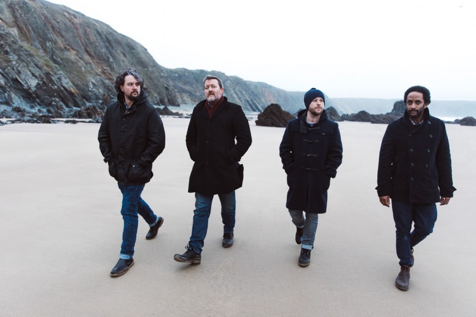 Elbow. Photo: Andy Whitton