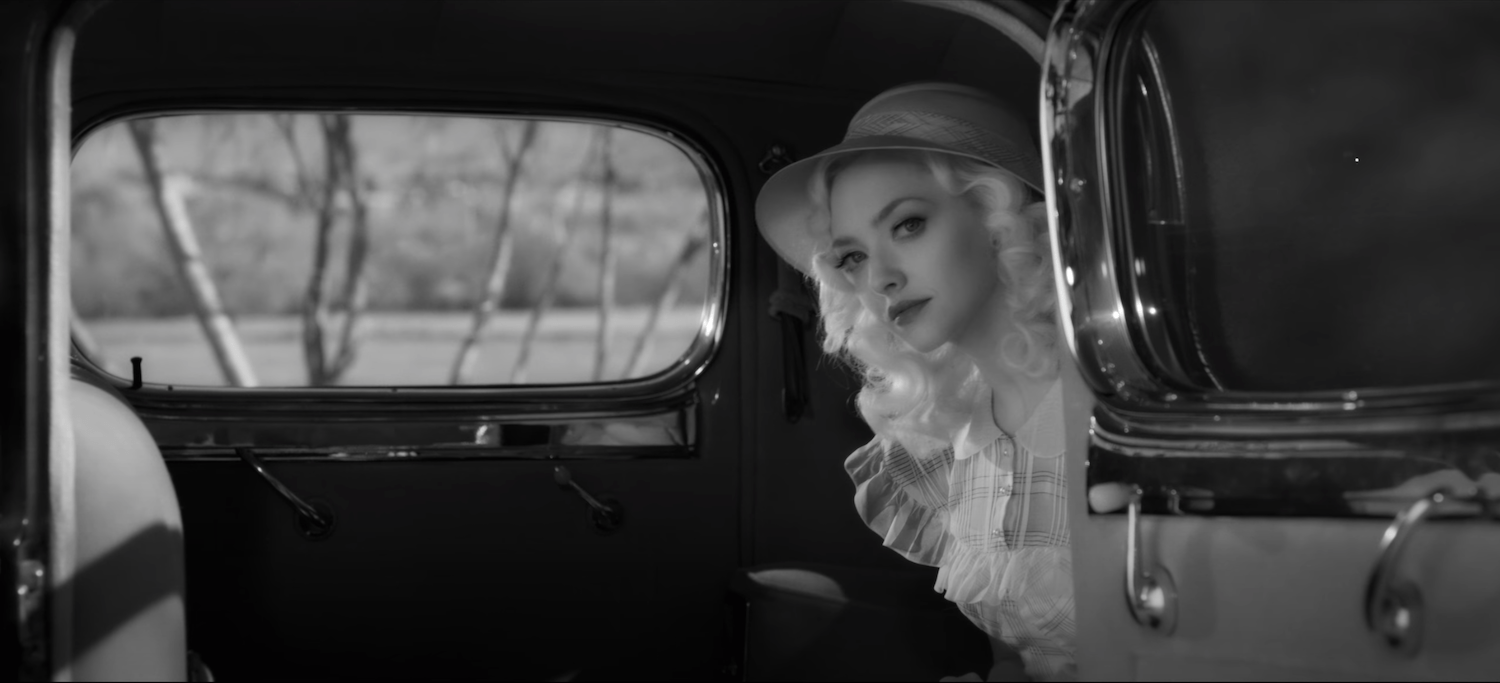 Oscar-bait extravagance: Mank is a mess