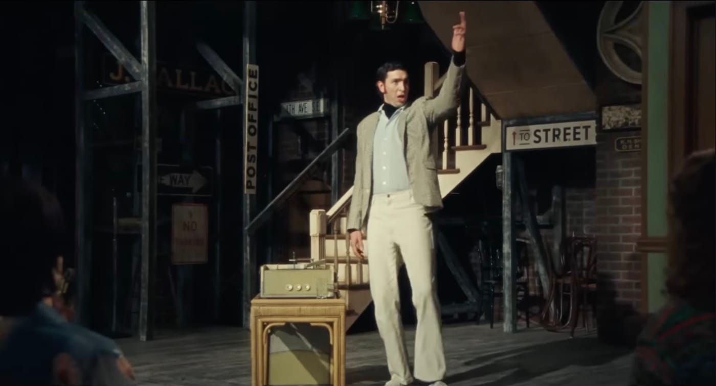 Live from New York, it's... a ticking-clock thriller and a tribute to improvisational creatvity!