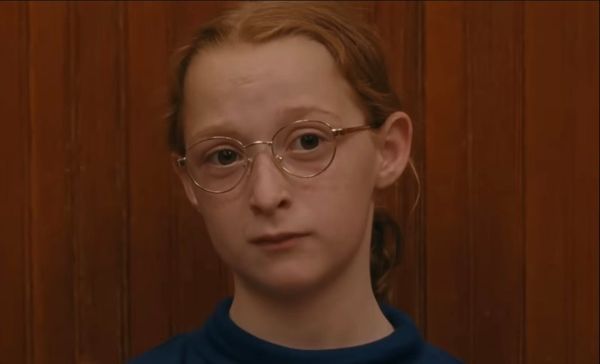 Stranded on Janet Planet, a young girl struggles to survive