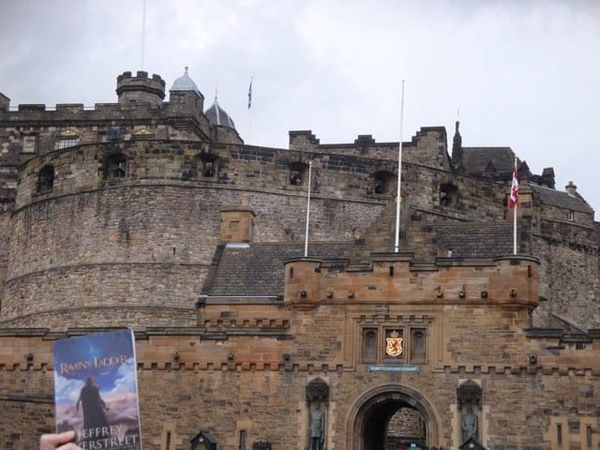 Why I Want to Be George R. R. Martin's Neighbor