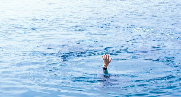 Sending out a New Year’s SOS, and making a resolution