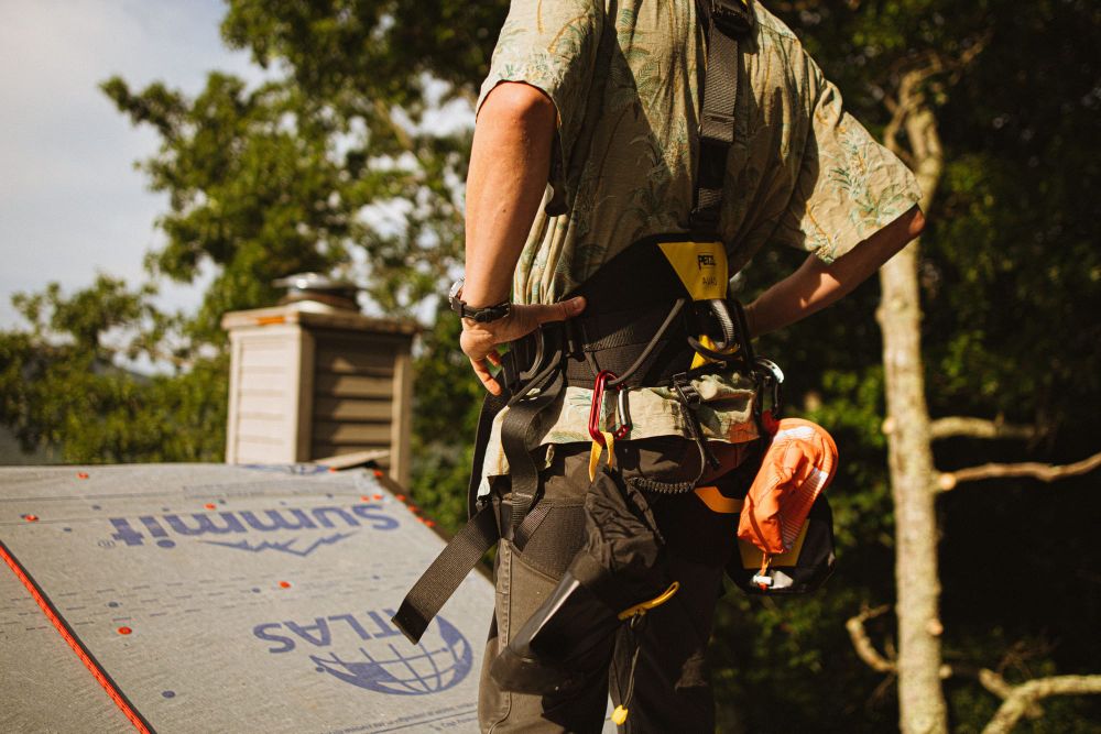 How Fast Should I Respond to a Roofing Lead?