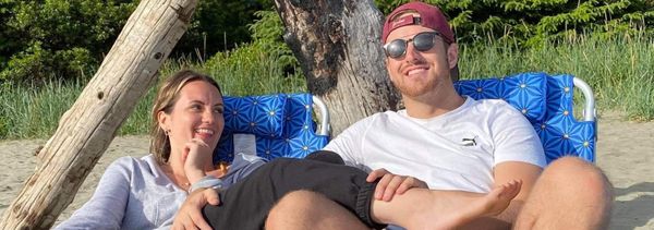 Valentine-PROMO-beach-couple