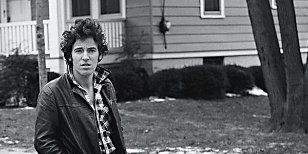 Born to Run (2016) Book Review: Inside Bruce Springsteen’s Life, Music, and Legacy of the Boss