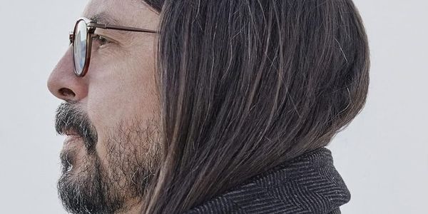 The Storyteller: Tales of Life and Music (2021) Book Review - Dave Grohl, Foo Fighters, and a Life Lived Loud