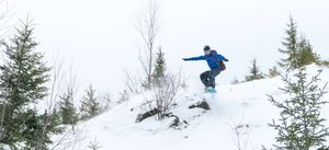 Le splitboard en bottes rigides