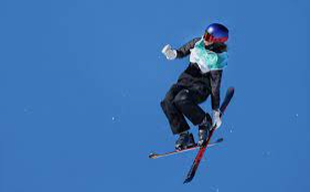 A person jumping in the air on skis
Descriptiongghh automatically generated with medium confidence