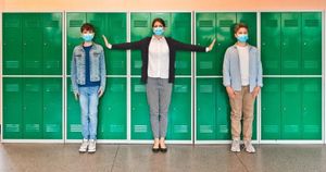 SFU数学家推算：卑诗开学第一天可能有25%的中学有人确诊