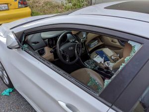 大温公寓停车场和邮箱屡遭爆窃，邻居中有人“里应外合”