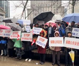 历史将铭记今日！数百中医同仁及民众雨中集会，捍卫中药处方监管，守护公众健康