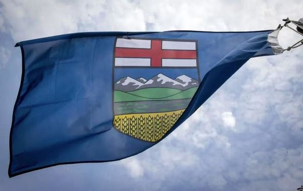 突发|阿尔伯塔独立要凉，公投或被裁定违宪，加拿大总理扳回一城！