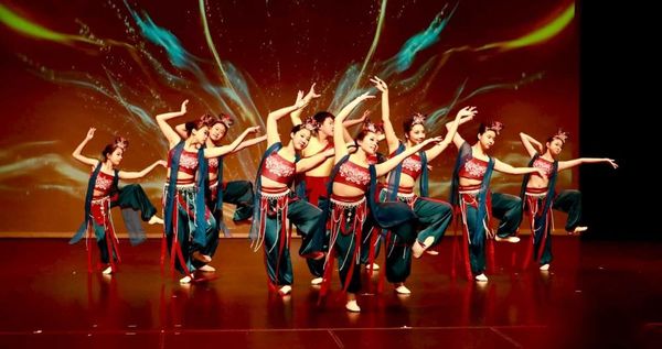 弈秀2025，e_show 2025 - 记洪杰舞蹈学院2025年中国舞专场